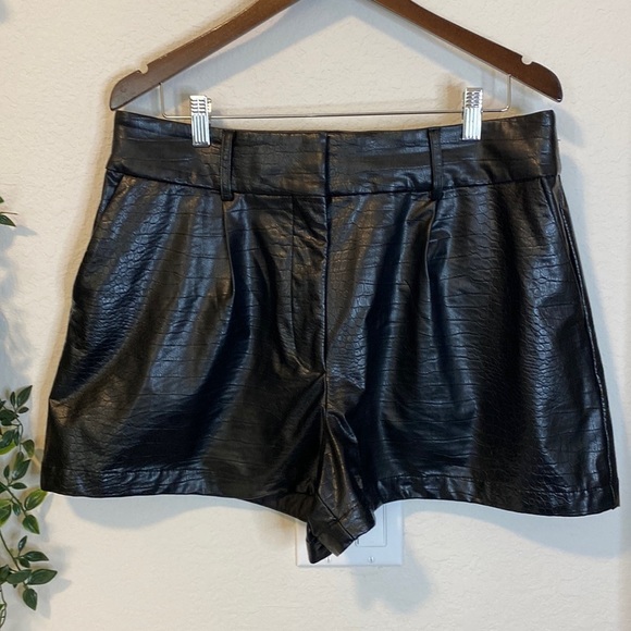 Express Pants - Express High Rise 3” Faux Leather Black Shorts - Size 14